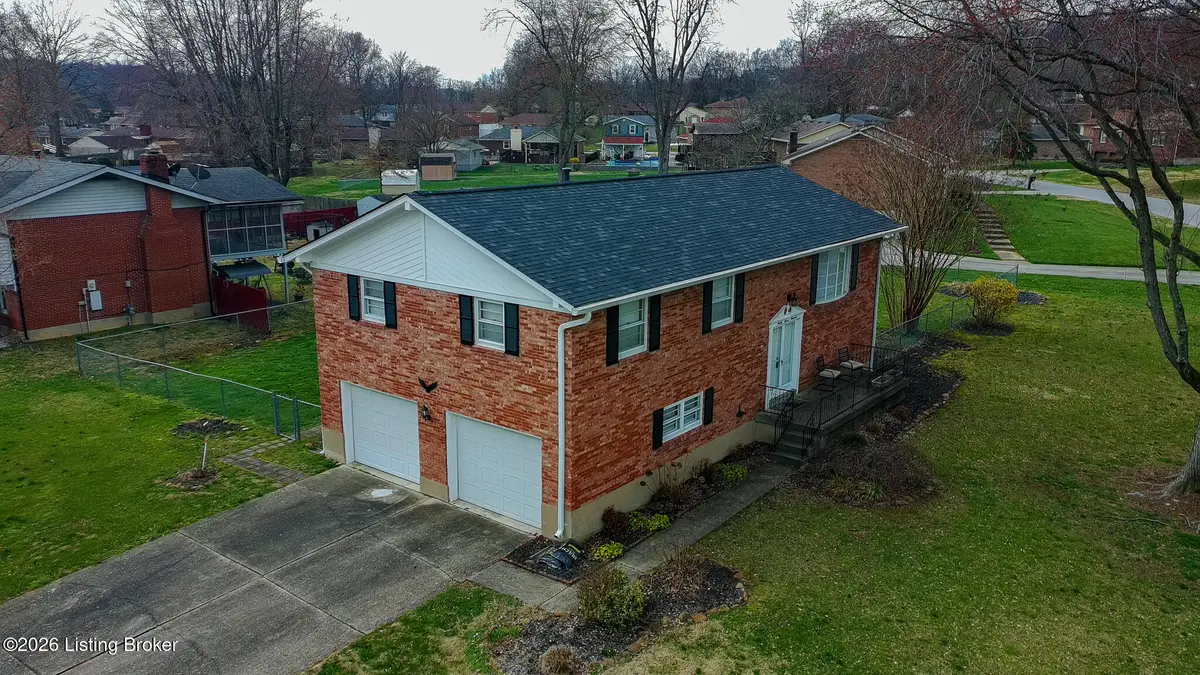 2700 Stephan Rd, Louisville, KY 40214 - #1