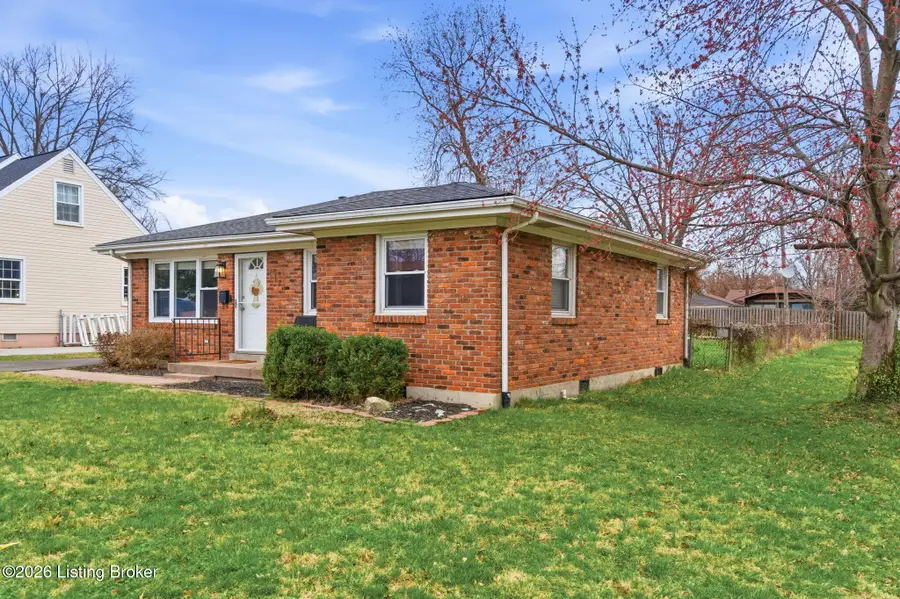 617 Marquette Dr, Louisville, KY 40222 - #2
