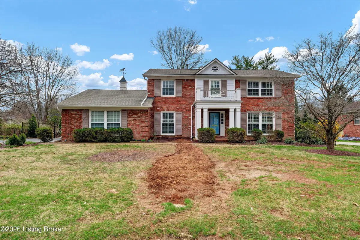 6108 Rodes Dr, Northfield, KY 40222 - #1