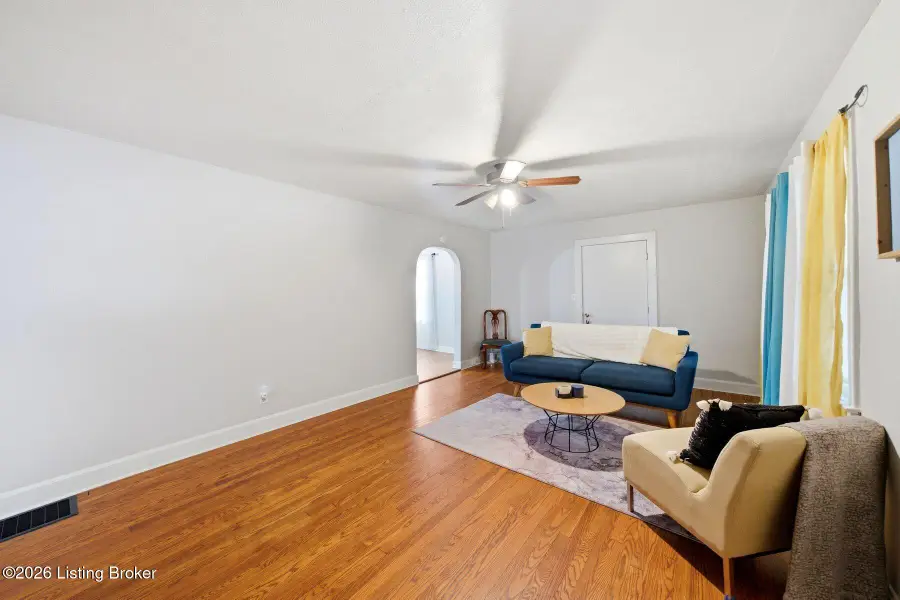 4906 Valley Station Rd, Louisville, KY 40272 - #3