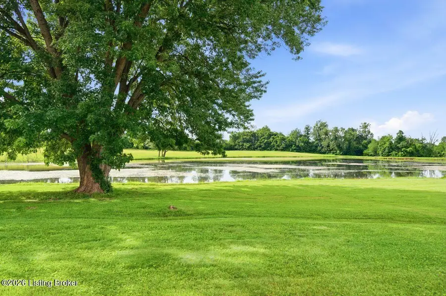 503 E Blue Jay Rd, Louisville, KY 40229 - #2