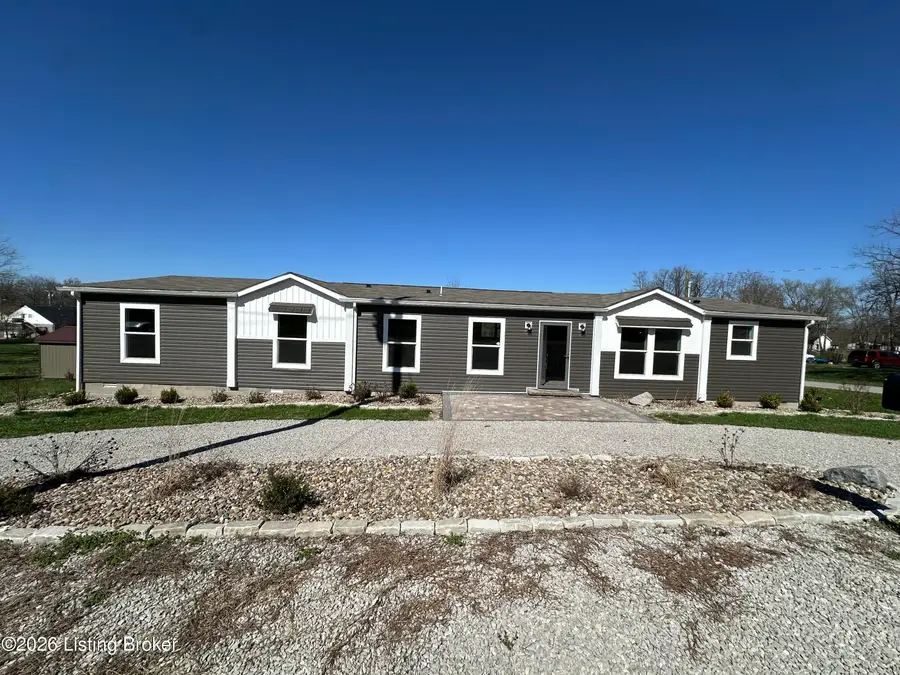 115 E Maple St, Irvington, KY 40146 - #2