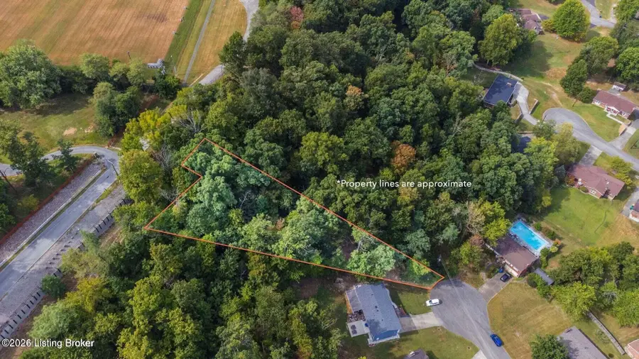 7407 Chant Ct, Louisville, KY 40214 - #2