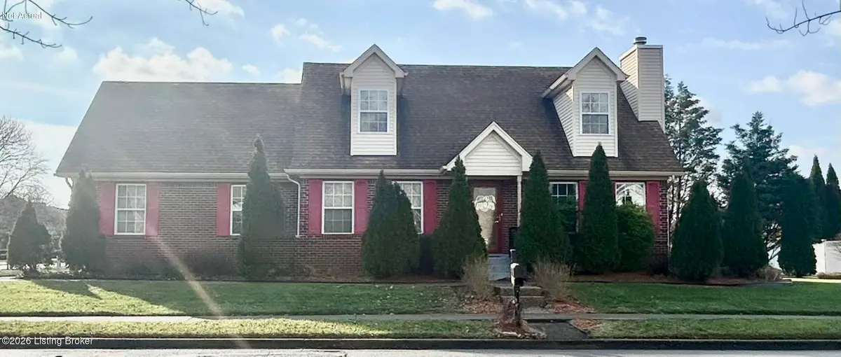 7900 Ridgehurst Pl, Louisville, KY 40299 - #1