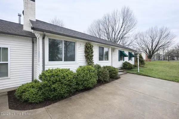 1920 Buechel Bank Rd, Louisville, KY 40218