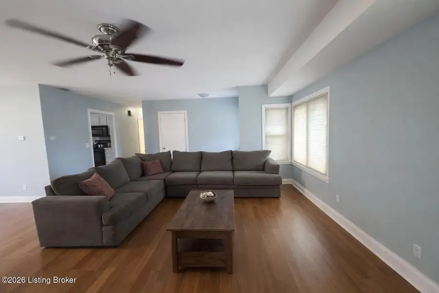 1920 Buechel Bank Rd, Louisville, KY 40218 - #2