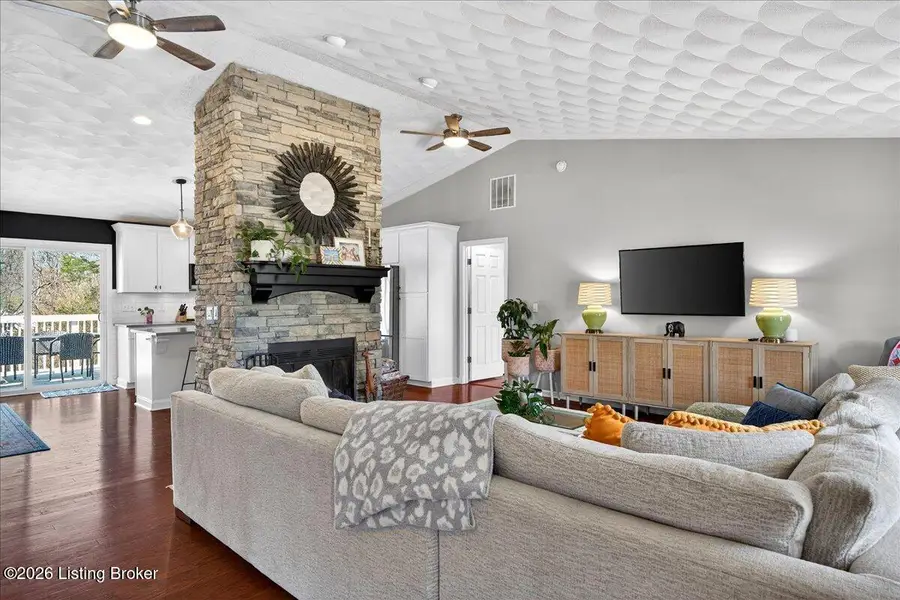 3109 Horseshoe Ct, Crestwood, KY 40014 - #3