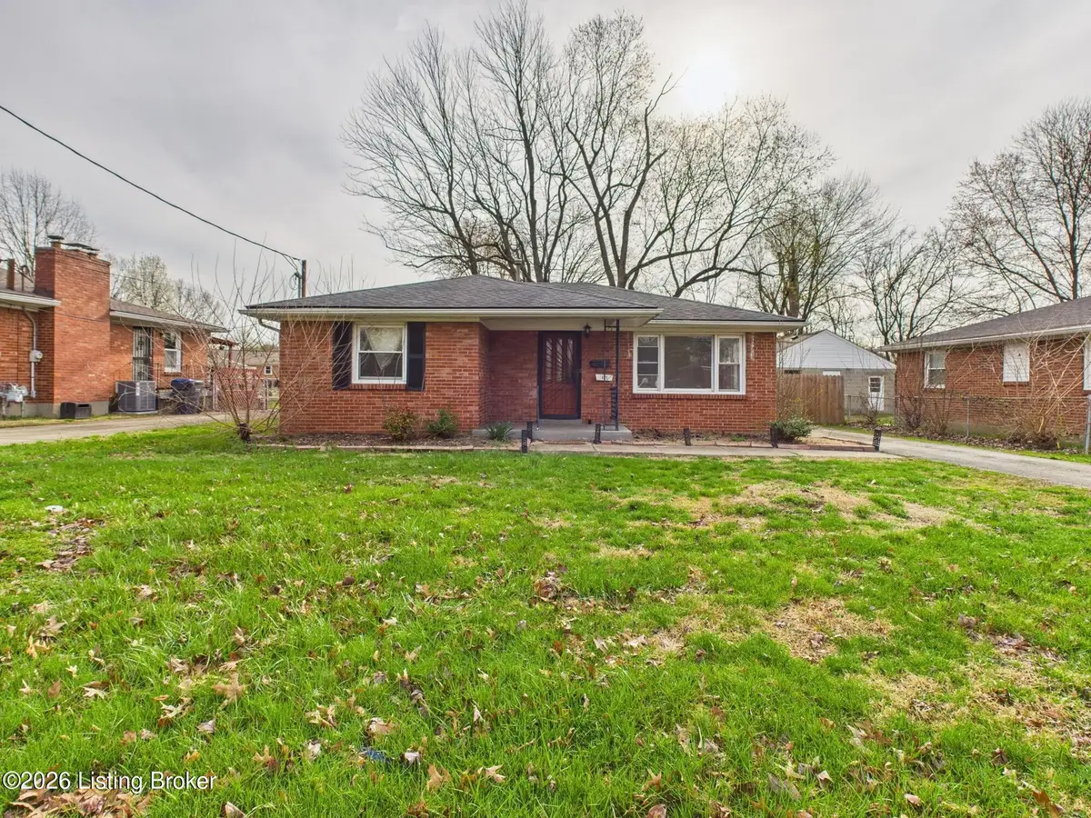 8211 Nancy Ln, Louisville, KY 40258 - #1