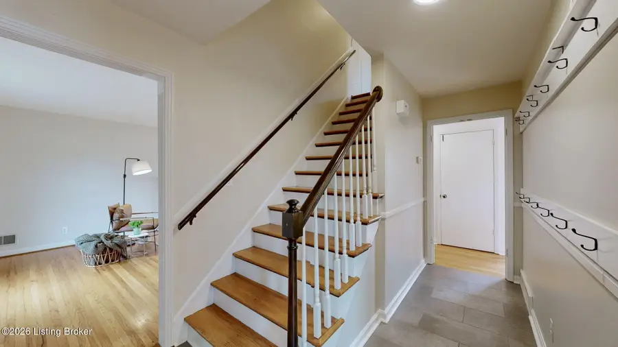 6426 Regency Ln, Louisville, KY 40207 - #2