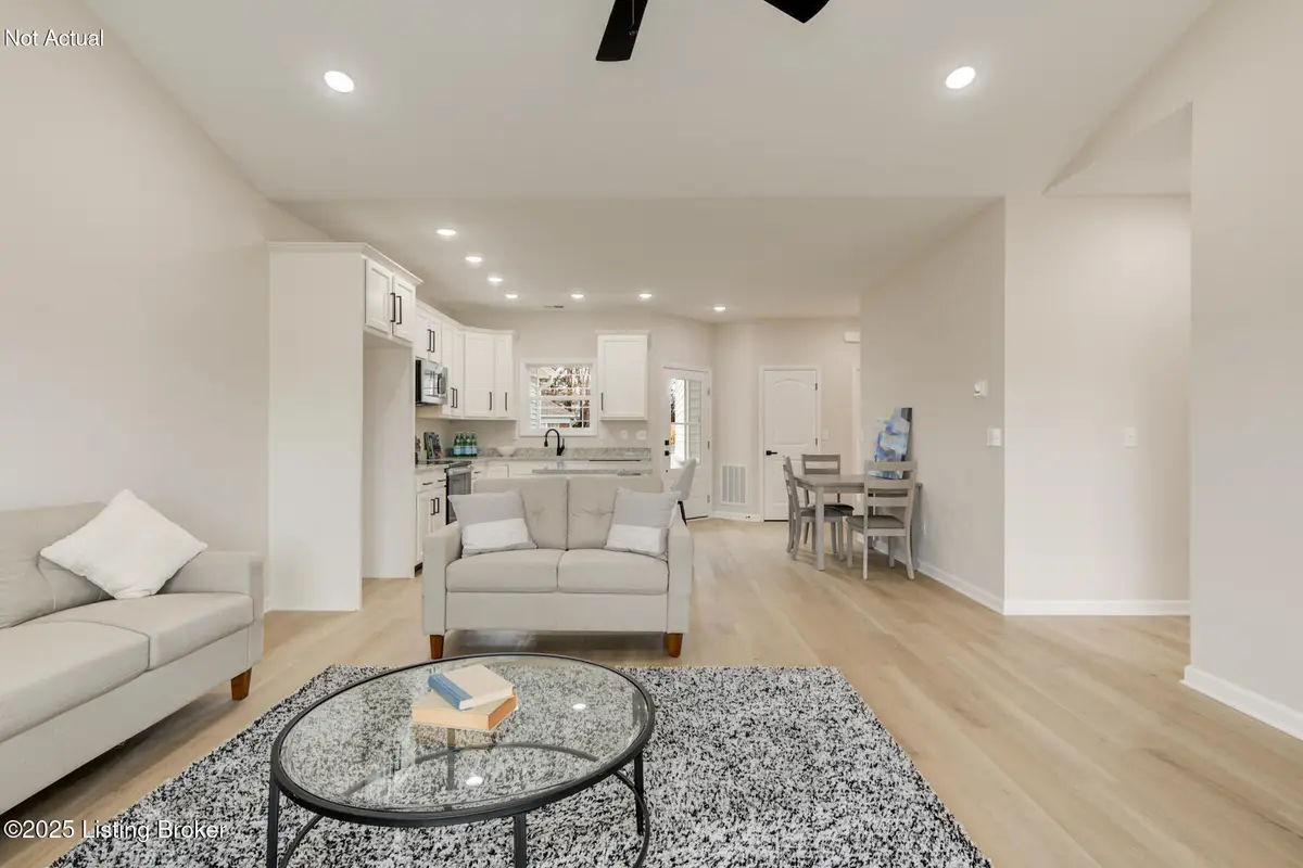 10917 Brookley Dr, Louisville, KY 40229 - #1