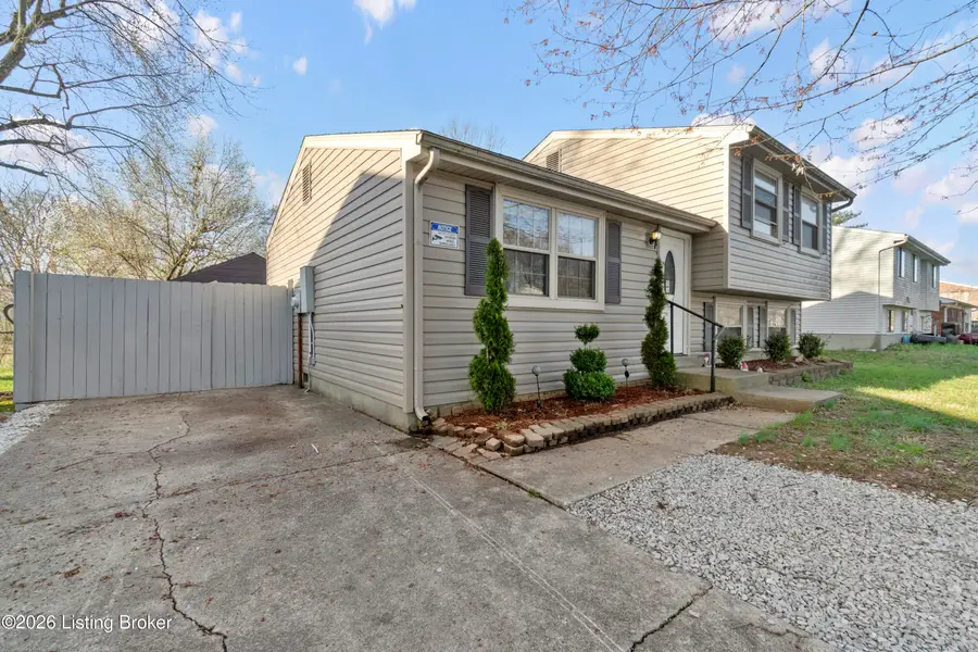 5512 Antle Dr, Louisville, KY 40229 - #3