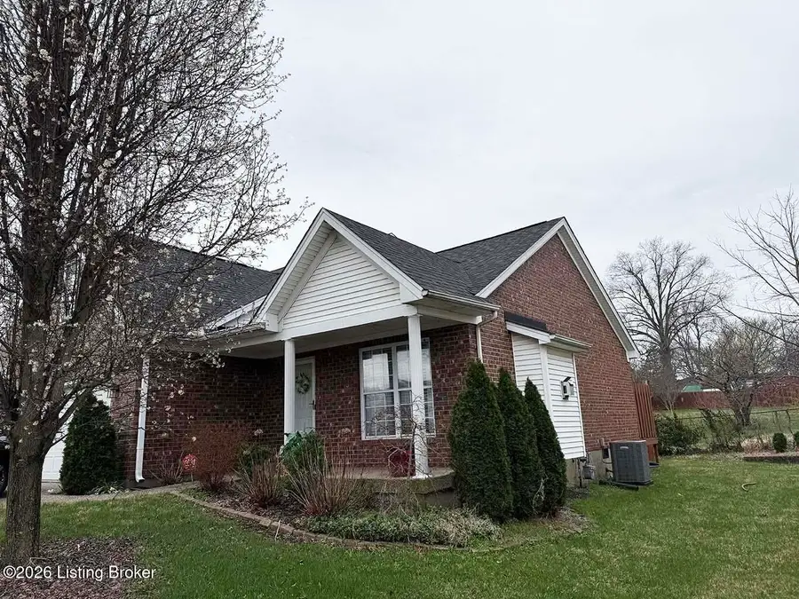 2912 Hewitt Place Ct, Louisville, KY 40299 - #2