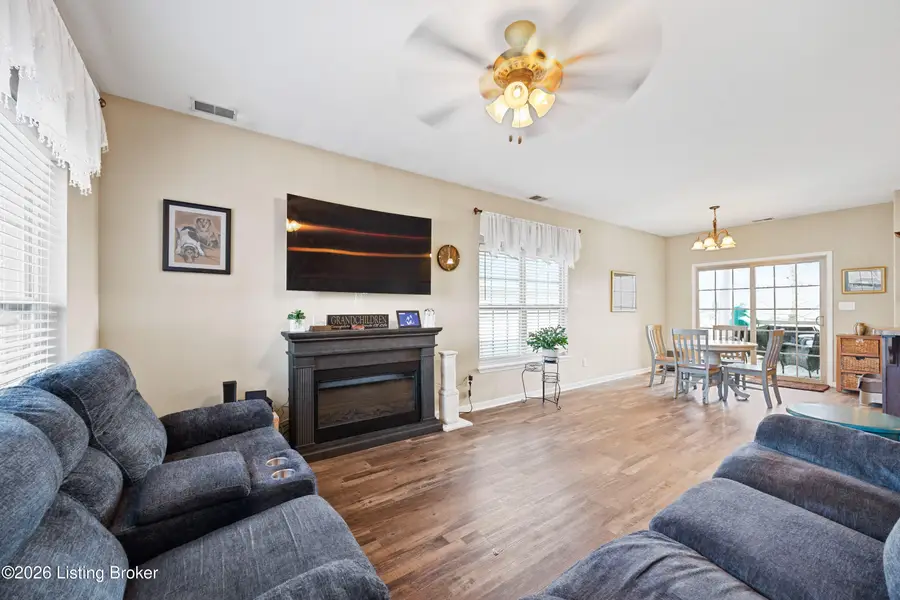 9324 Fernhill Dr, Louisville, KY 40291 - #3