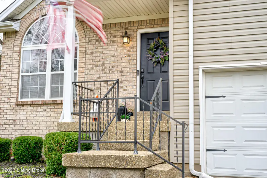 4710 Middlesex Dr, Louisville, KY 40245 - #2