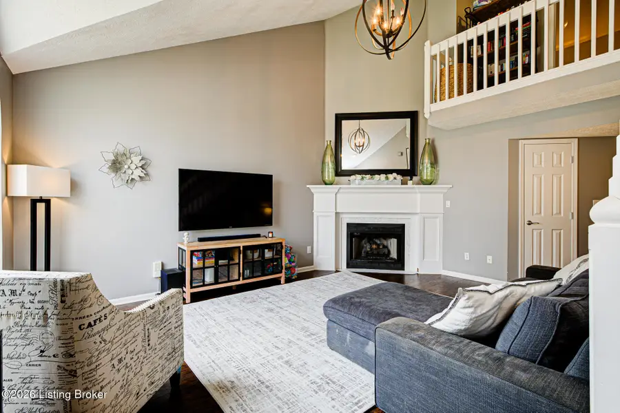 4710 Middlesex Dr, Louisville, KY 40245 - #3