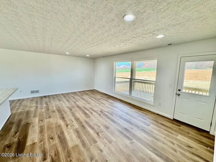 140 Brookside Dr, Springfield, KY 40069 - #2