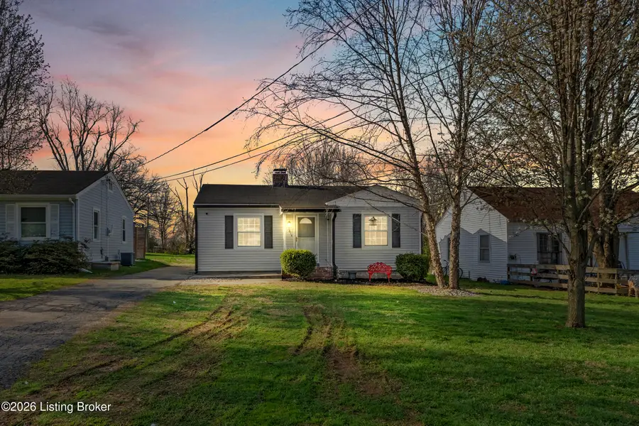 1614 Lakeside Dr, Shelbyville, KY 40065 - #2