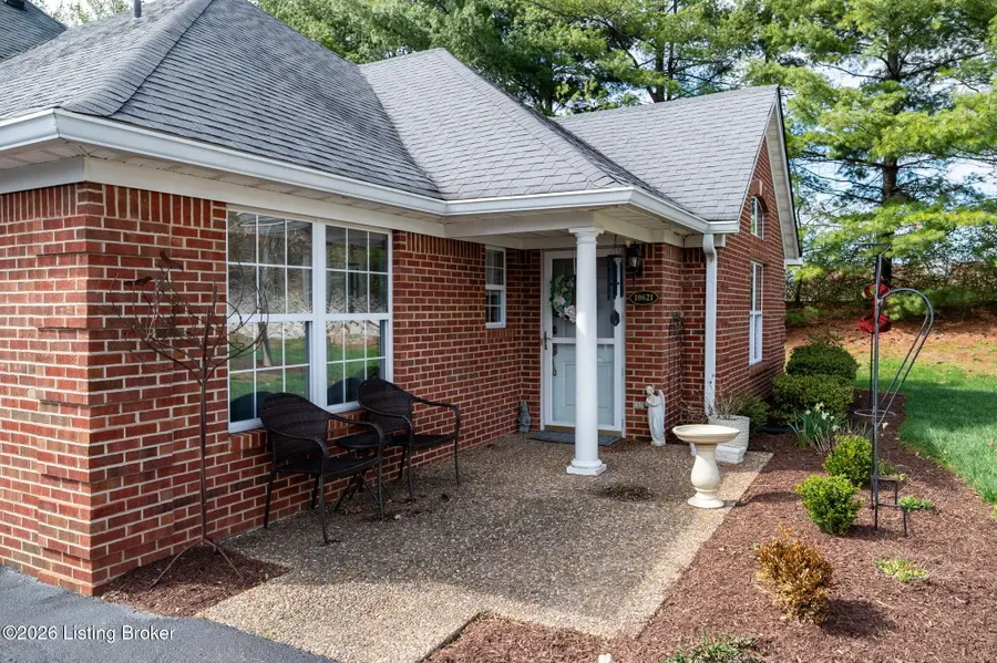 10621 Wemberley Hill Blvd, Louisville, KY 40241 - #2