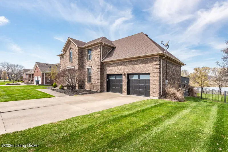 505 Sam Dr, Louisville, KY 40214 - #3