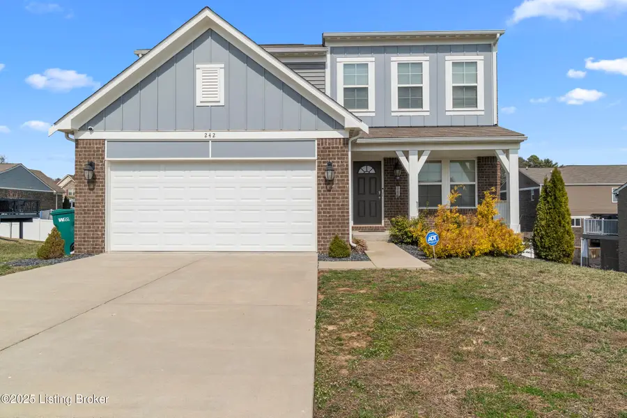 242 Magnolia Dr, Shepherdsville, KY 40165 - #2