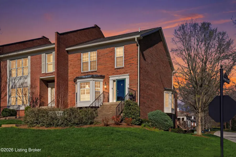 1307 Navajo Ct, Louisville, KY 40207 - #2