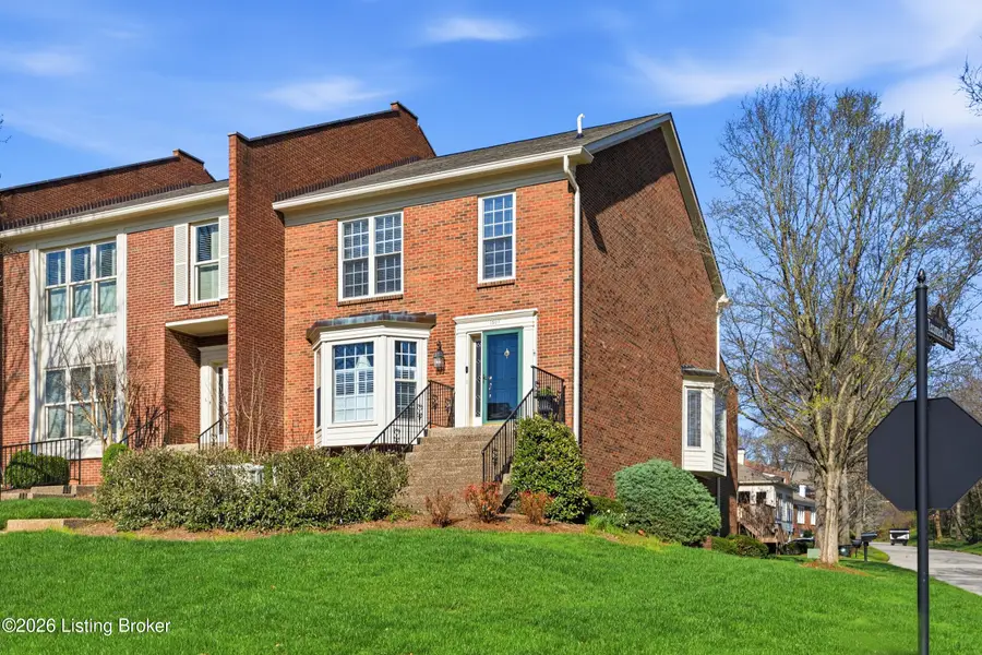 1307 Navajo Ct, Louisville, KY 40207 - #3