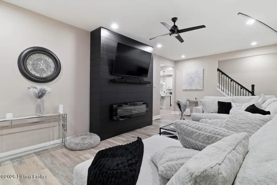 2201 Dumesnil St, Louisville, KY 40210 - #2