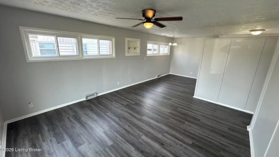 4820 Bluebird Ave, Louisville, KY 40213 - #3