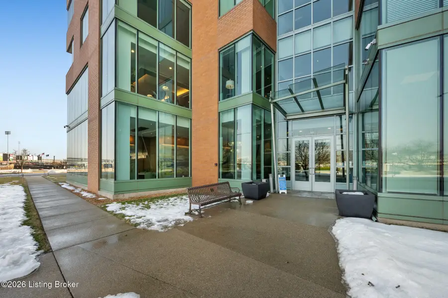 222 E Witherspoon St #806, Louisville, KY 40202 - #3