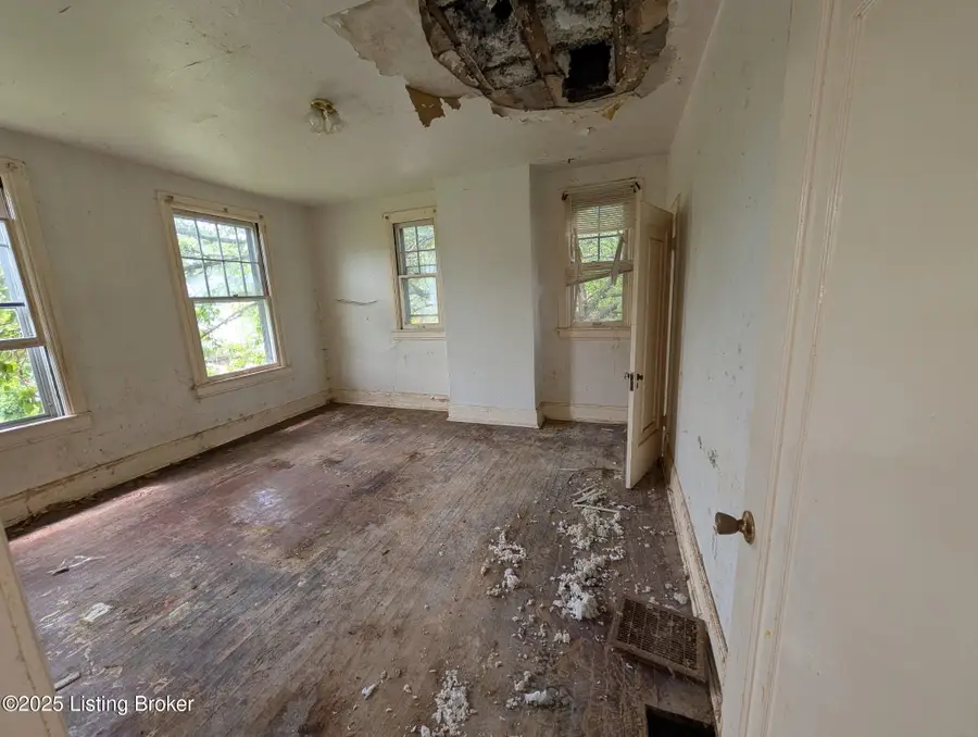 716 Cedar Grove Ct, Louisville, KY 40212 - #3