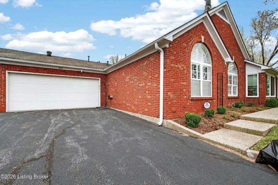 8112 Saint Andrews Village Dr, Louisville, KY 40241 - #3