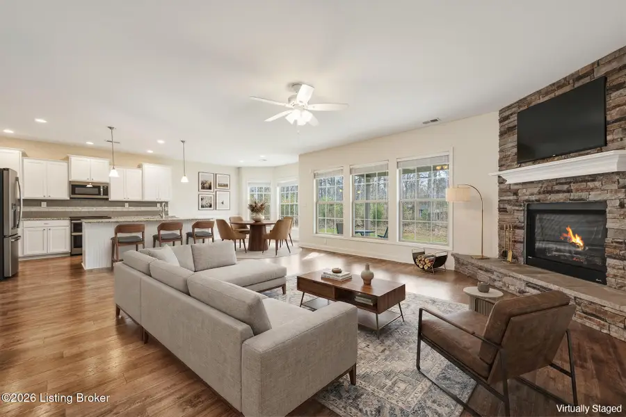 543 Wooded Falls Rd, Louisville, KY 40243 - #2