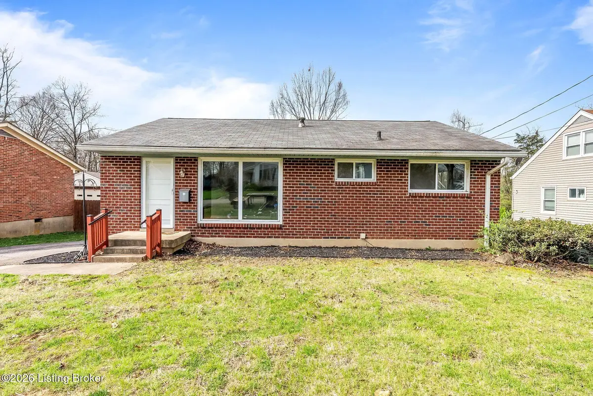 3614 Dell Rd, Jeffersontown, KY 40299 - #1