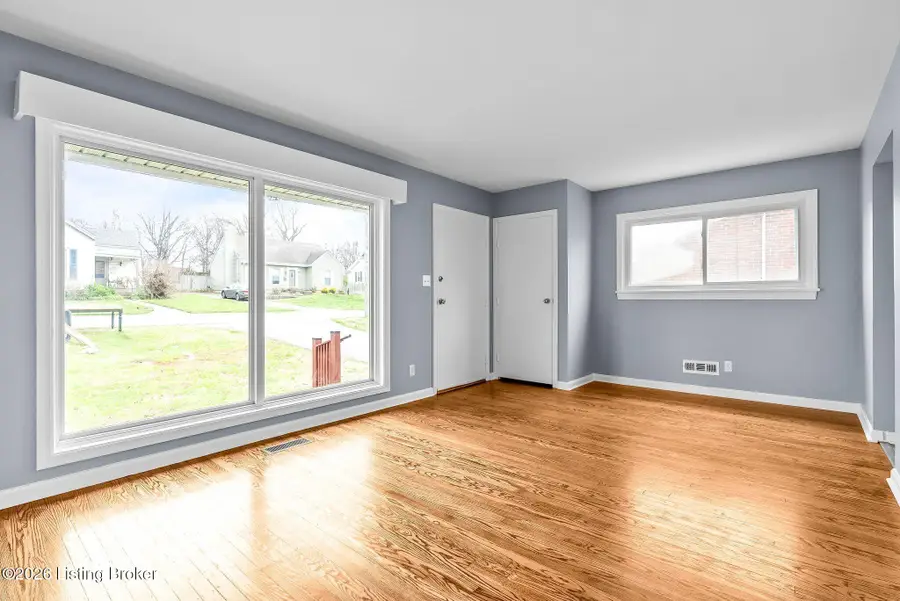 3614 Dell Rd, Jeffersontown, KY 40299 - #2