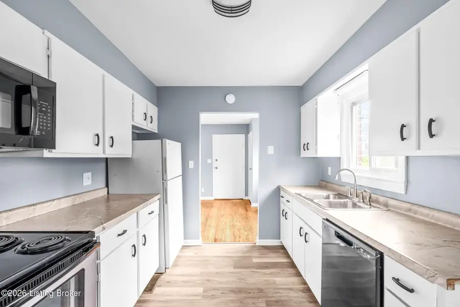 3614 Dell Rd, Jeffersontown, KY 40299 - #3