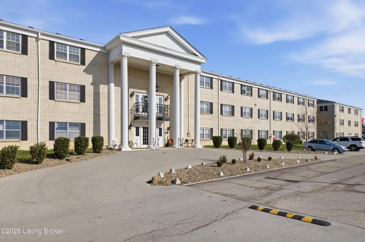 304 El Conquistador Pl, Louisville, KY 40220 - #1