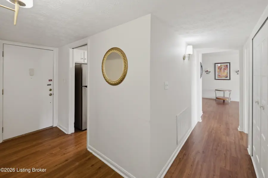 304 El Conquistador Pl, Louisville, KY 40220 - #3