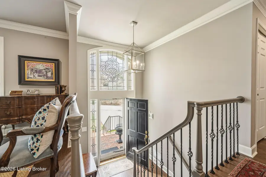 1202 Wellington Pl, Louisville, KY 40207 - #2