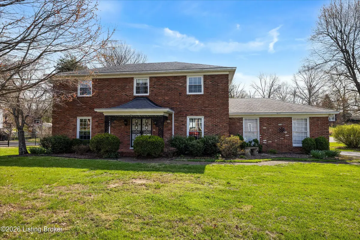 3417 Gonewind Dr, Jeffersontown, KY 40299 - #1