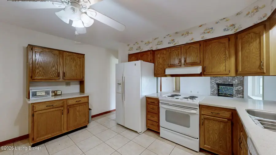 3613 Burkland Blvd, Shepherdsville, KY 40165 - #3