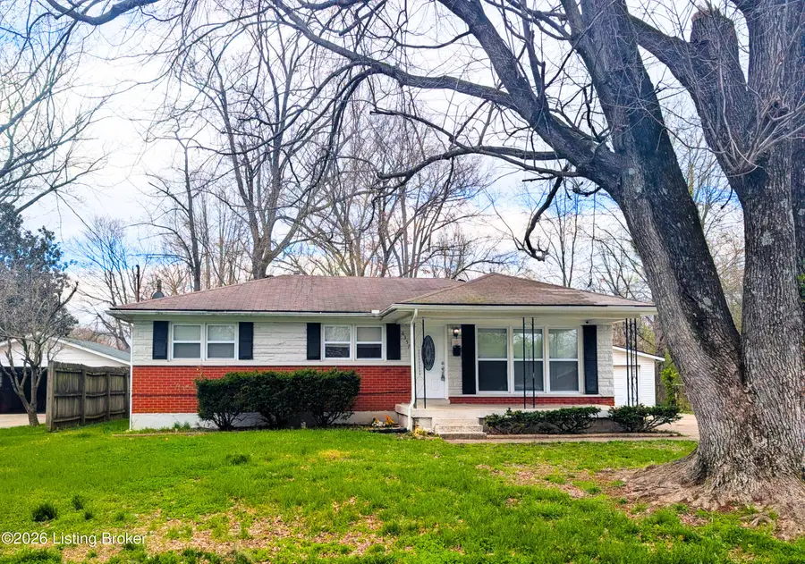 6357 Doe Run Rd, Louisville, KY 40216 - #2