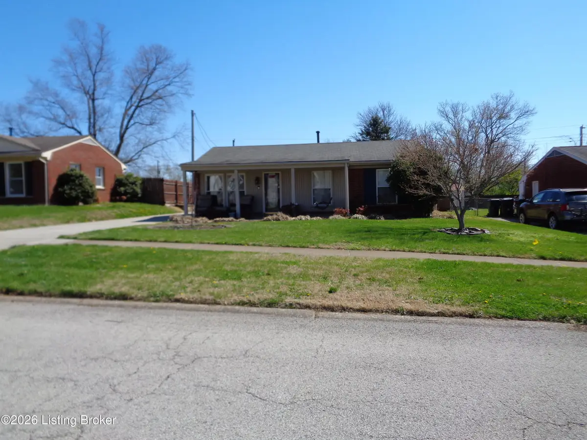 2705 Llandovery Dr, Louisville, KY 40299 - #1