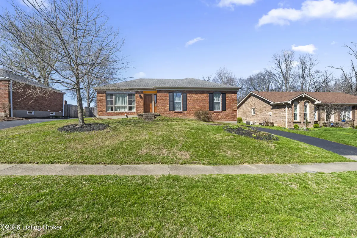 3712 Bigelow Dr, Jeffersontown, KY 40299 - #1