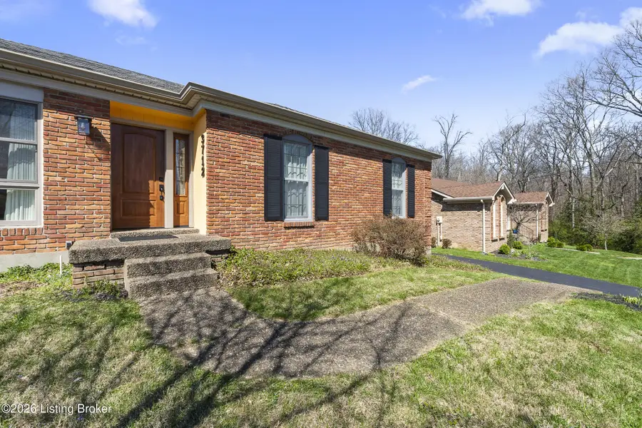 3712 Bigelow Dr, Jeffersontown, KY 40299 - #2