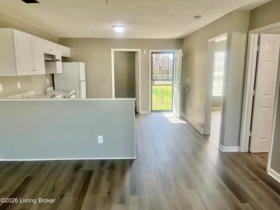 824 Dresden Ave, Louisville, KY 40215 - #2