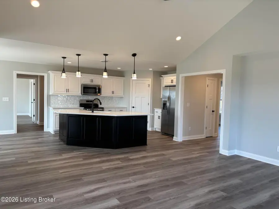 200 Wendover Ct, Bardstown, KY 40004 - #2