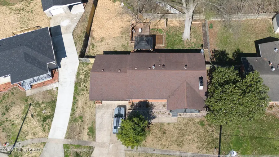 4810 Rockaway Cir, Louisville, KY 40216 - #2