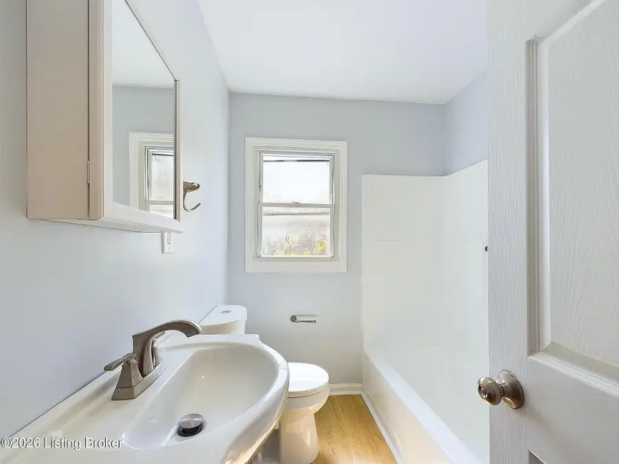 4203 Searcy Ln, Louisville, KY 40216 - #3