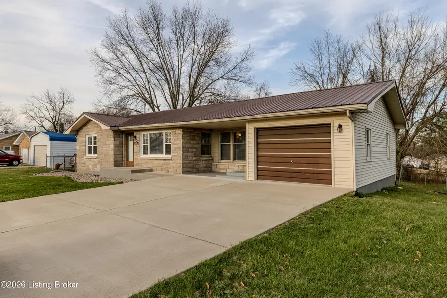 284 N Logsdon Pkwy, Radcliff, KY 40160 - #2