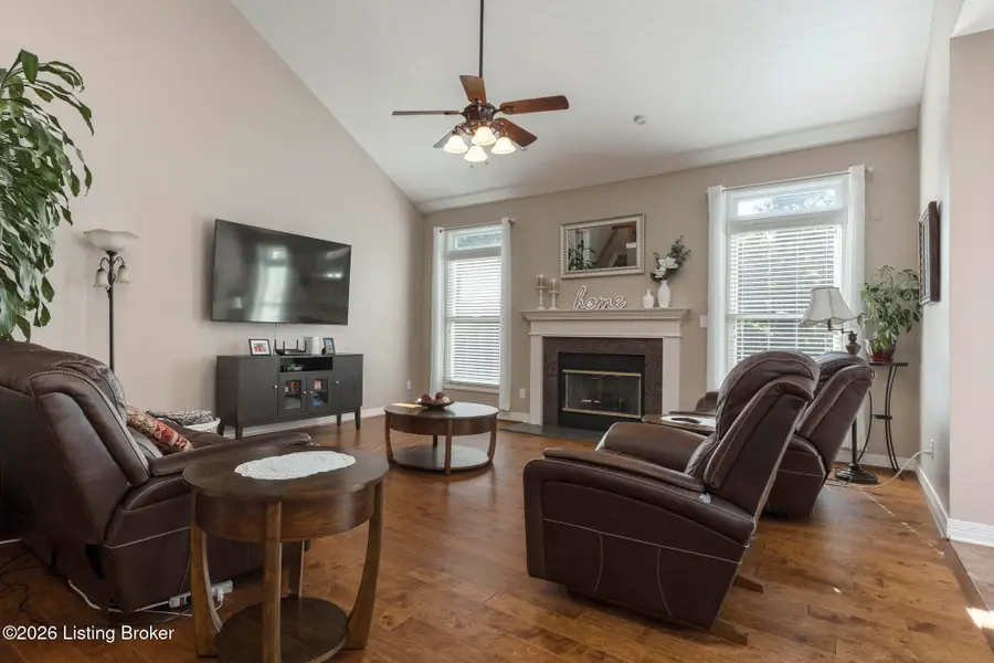 1015 Fruitwood Ct, La Grange, KY 40031 - #3